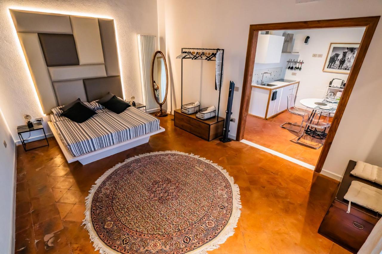 Vinto House Salerno Old Town Apartamento Exterior foto